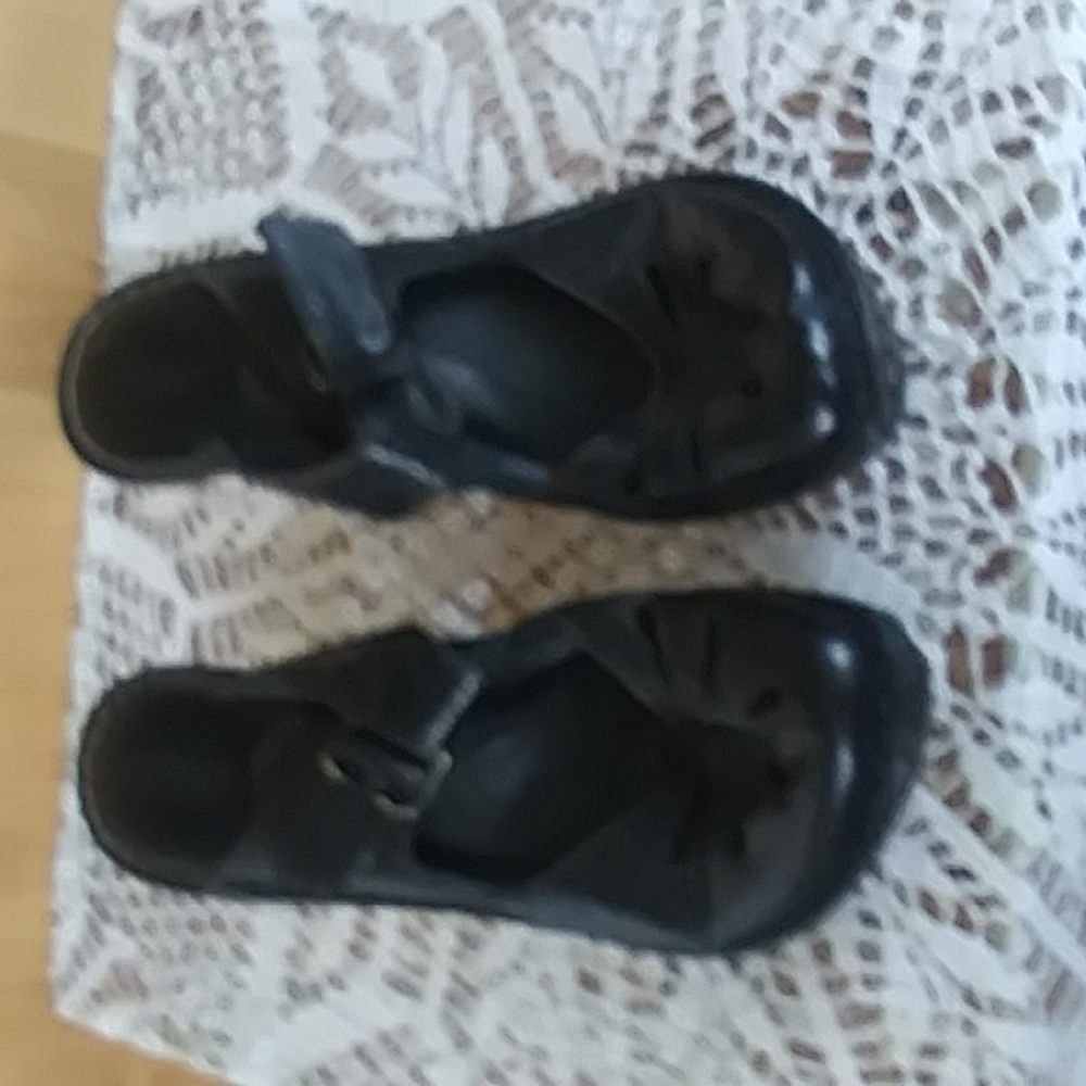 Born ladies comfort heel size 8/39